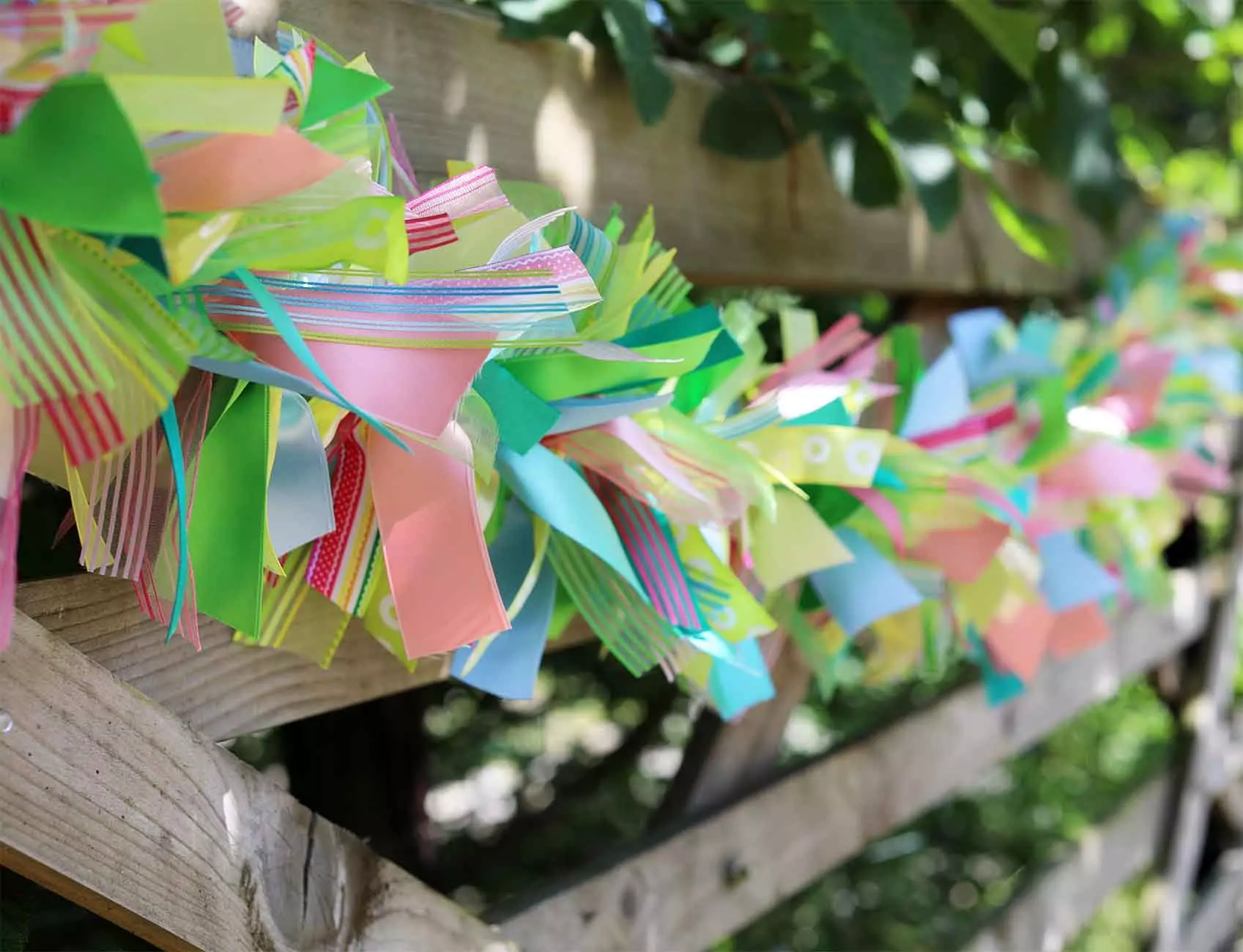 summer ribbon garland